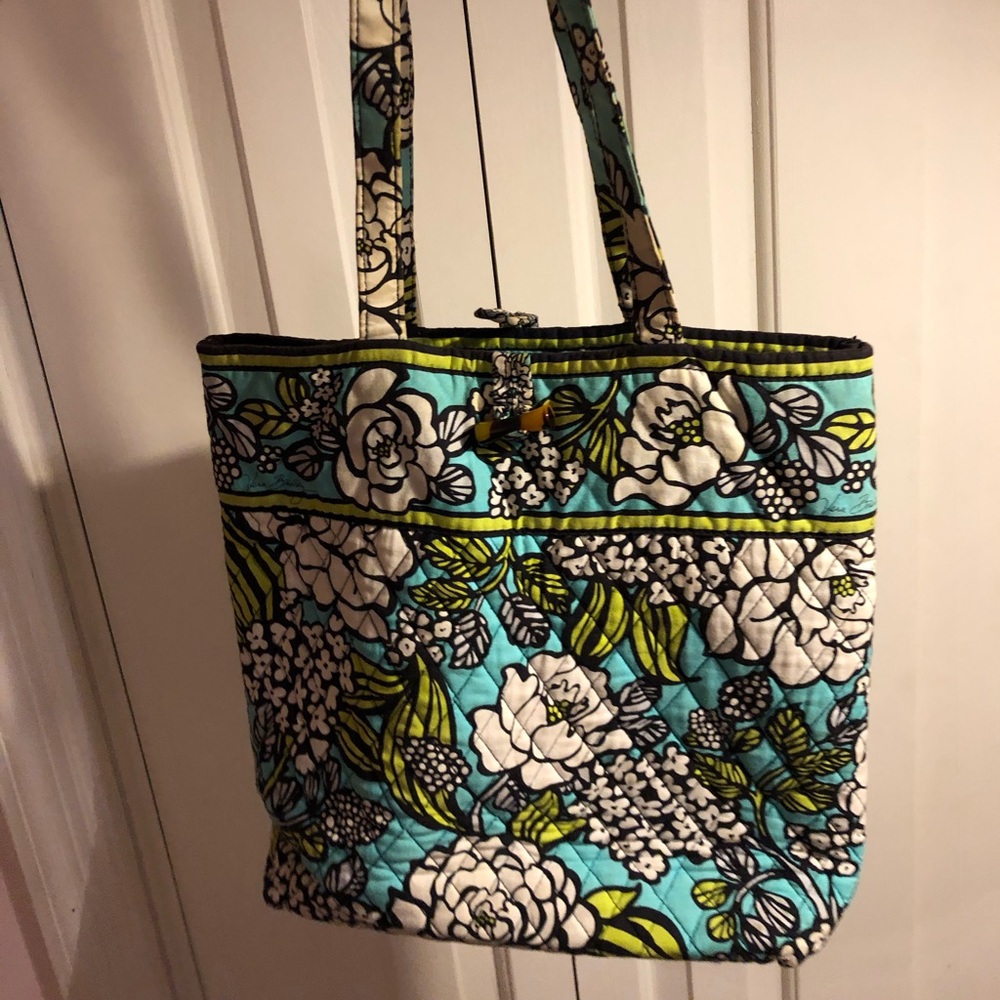 vera bradley tote